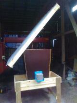 tuhmalampi_Uusi ruokinta-automaatti.jpg